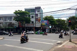 Đèn xanh, đèn đỏ...
