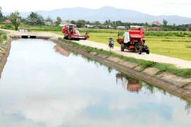 Trên đồng đất đời người-Kỳ 1: Ra đời trong "bão giá"