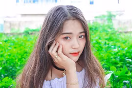 Chỉ 10 giây che nắng cho bạn, nữ sinh Bình Dương khiến dân mạng thương