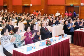 Trao giải thưởng Phụ nữ VN 2018 cho 15 tập thể và CN xuất sắc