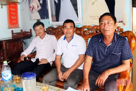 Mặt đất rung lắc, nhà dân ở Kỳ Anh bị vỡ ngói