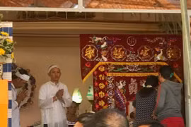 Đề nghị khởi tố vụ án PN chết vì kéo đâm tại trụ sở CA