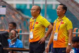 Tuyển Việt Nam: Nỗi khổ nhờ... "lên đời"!