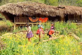 Lạc vào thung lũng Hang Kia, đẹp yên bình như cổ tích