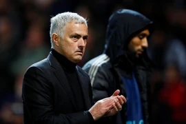 Mourinho: 'M.U còn kém xa so với Juventus'