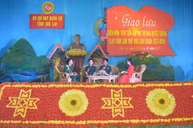 Ấn tượng đêm giao lưu "Gương sáng điển hình"