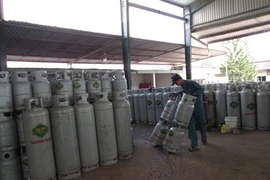 Gas tăng thêm 12.000 đồng/bình