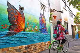 Những bức họa biến con hẻm thành điểm du lịch