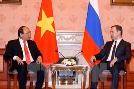 Thủ tướng Nguyễn Xuân Phúc hội đàm với Thủ tướng Liên bang Nga