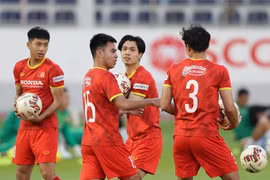 Bộ 3 ngôi sao HAGL có thể mất vị trí vì Hùng Dũng