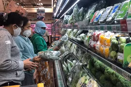 Nông, thủy sản ngoại nhập lấn "sân nhà"