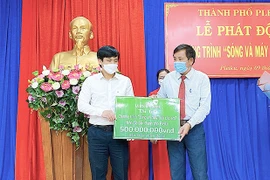 Pleiku: 863 học sinh được hỗ trợ trang-thiết bị học trực tuyến đợt 1