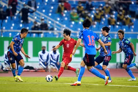 Tại sao Văn Toàn và Công Phượng hiếm khi đá chung với nhau ở tuyển Việt Nam?