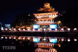 Tiễn biệt đồng bào, chiến sỹ, kiều bào đã hy sinh vì đại dịch COVID-19