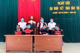 Chủ tịch Ủy ban MTTQ Việt Nam tỉnh Hồ Văn Điềm dự Ngày hội Đại đoàn kết tại thôn Ia Rniu