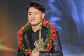 Hát hit Mạnh Quỳnh, Trường Sang "ẵm" giải Quán quân Solo cùng Bolero mùa 7