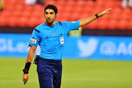 Ngày 7/11, Tổ trọng tài FIFA hùng hậu đến Việt Nam