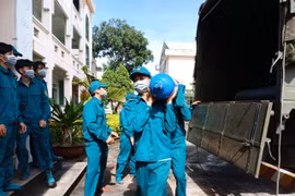 Quân khu 5 tăng cường trang thiết bị y tế cho Gia Lai