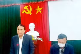 Họp khẩn trong đêm khi xuất hiện ổ dịch Covid-19 liên quan đến nhiều học sinh, giáo viên