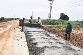 Xây dựng nông thôn mới khó về đích