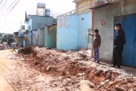 Pleiku đẩy mạnh phong trào hiến đất làm đường