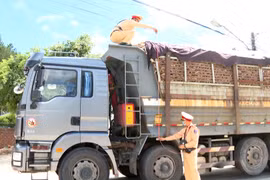 Mạnh tay xử lý xe quá khổ, quá tải