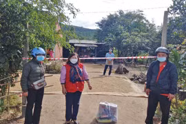 Chư Păh: Tặng 51 phần quà cho người nghèo, khó khăn do dịch Covid-19