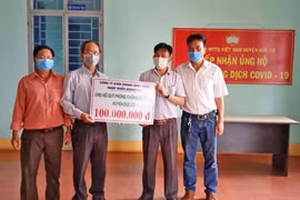 Công ty Quang Đức ủng hộ 100 triệu đồng cho Quỹ phòng-chống dịch Covid-19 huyện Đức Cơ