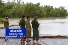 Sơ tán khẩn cấp gần 400.000 người dân tránh bão Con voi