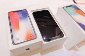 Chiếc iPhone X về Việt Nam và nó có giá tới 68 triệu đồng