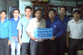 Hỗ trợ gần 60 triệu đồng cho bệnh nhân bị ung thư máu