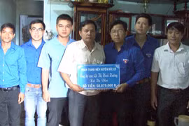 Hỗ trợ gần 60 triệu đồng cho bệnh nhân bị ung thư máu