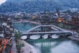 Phượng Hoàng cổ trấn, chốn bồng lai dành cho người phàm