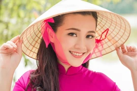 Cô giáo 'hot girl' tận hưởng thanh xuân trong từng công việc