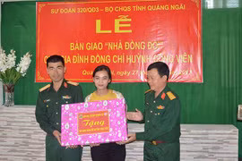 Sư đoàn 320 tặng Nhà đồng đội tại Quảng Ngãi