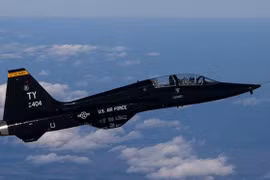 Máy bay quân sự Mỹ gặp nạn khi huấn luyện, 1 phi công tử vong