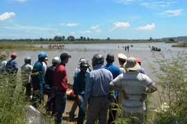 Bình Định: Lật ghe, cha tử vong, con may mắn thoát chết