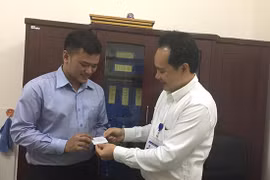 Con trai nữ bác sĩ đầu tiên hiến giác mạc đăng ký hiến tạng