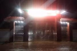 Chủ tịch xã nghi bị trúng 2 phát đạn cao su trong phòng làm việc