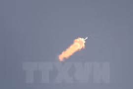 Một động cơ tên lửa của SpaceX nổ trong khi thử nghiệm