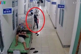 Truy tìm tên trộm đột nhập bệnh viện "cuỗm" tài sản của bệnh nhân