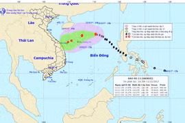 Bão số 13 liên tục chuyển hướng, gió giật cấp 12