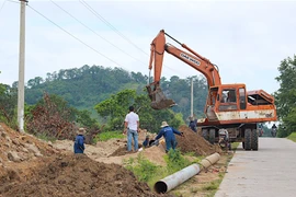 Đáp ứng nhu cầu nước sinh hoạt cho người dân