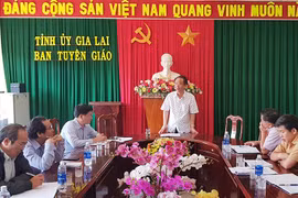 Ban Tuyên giáo Tỉnh ủy làm việc với Đảng ủy, BBT Báo Gia Lai