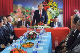 PTT Thường trực Chính phủ Trương Hòa Bình chúc mừng Giáng sinh tại Kon Tum