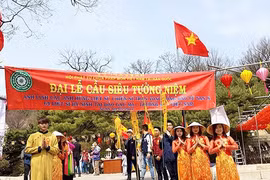 Sư cô vì biển đảo