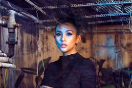 Võ Hoàng Yến hóa quý cô thập niên 1960