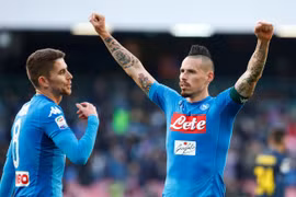 Hamsik giúp Napoli vô địch lượt đi Serie A
