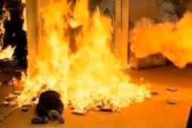 Níu kéo tình cảm bất thành, nam thanh niên tự thiêu