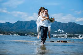 Cặp đôi chụp ảnh cưới ở Nhật Bản sau 9 năm bên nhau